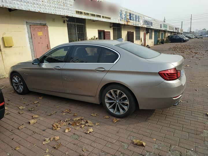 5 Series 2017 528Li Leading photo 3