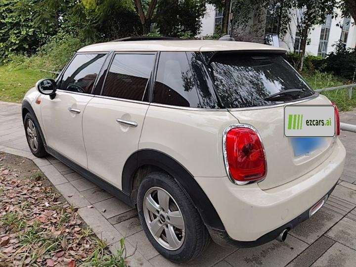 2016 1.2T ONE 5-Door photo 4