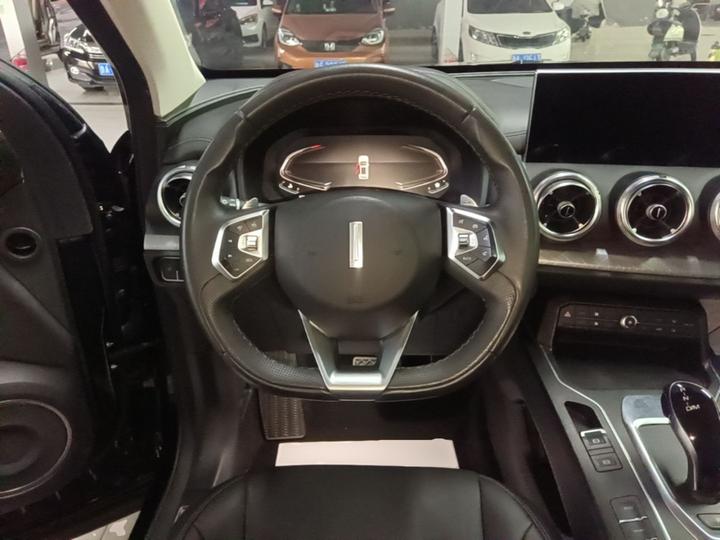 VV5 2020 1.5T RWD photo 6