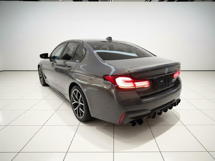 5 Series Imported 2022 Facelift 540i M Sport Package photo 4