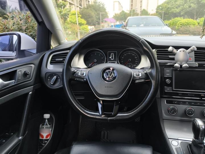 Golf 2016 230TSI AT Luxury photo 3