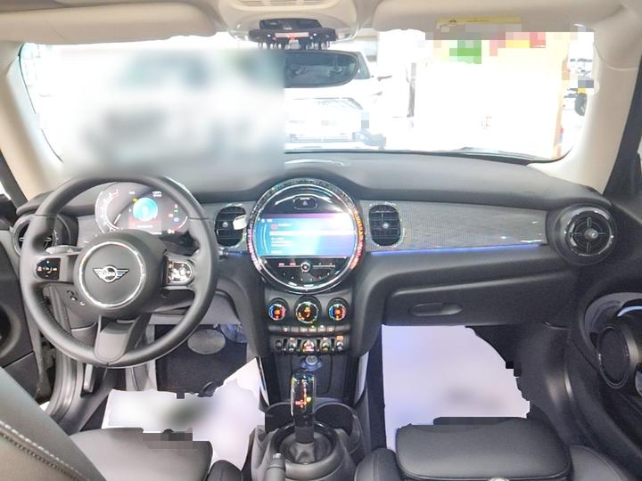 2022 Facelift 1.5T COOPER Classic photo 5