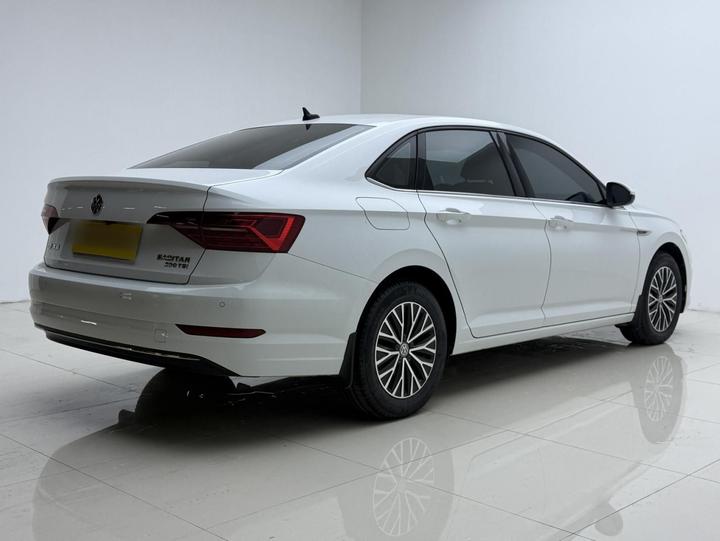 Sagitar 2021 200TSI DSG Comfort Connected photo 8