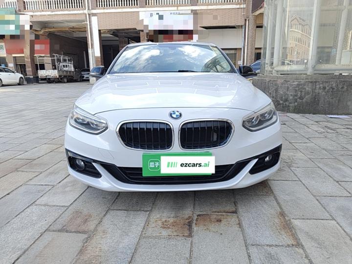 1 Series 2018 118i Sport photo 2