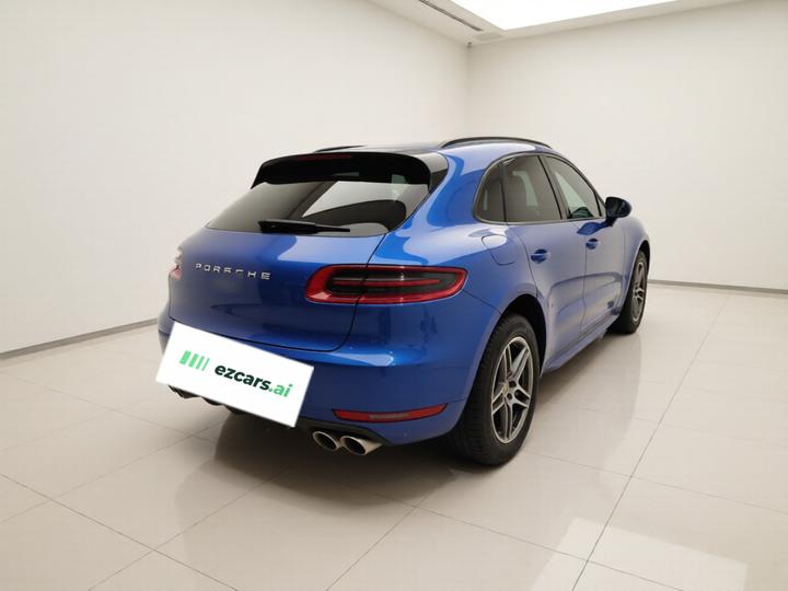 2017 Macan 2.0T photo 6