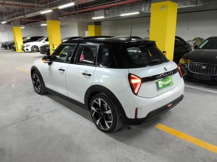 2025 2.0T COOPER S 5-Door photo 4