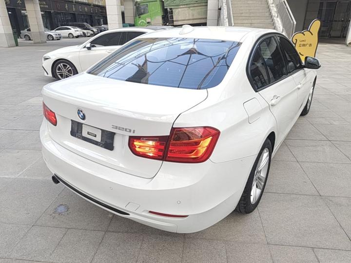 3 Series 2015 320i Sport Design Package photo 4