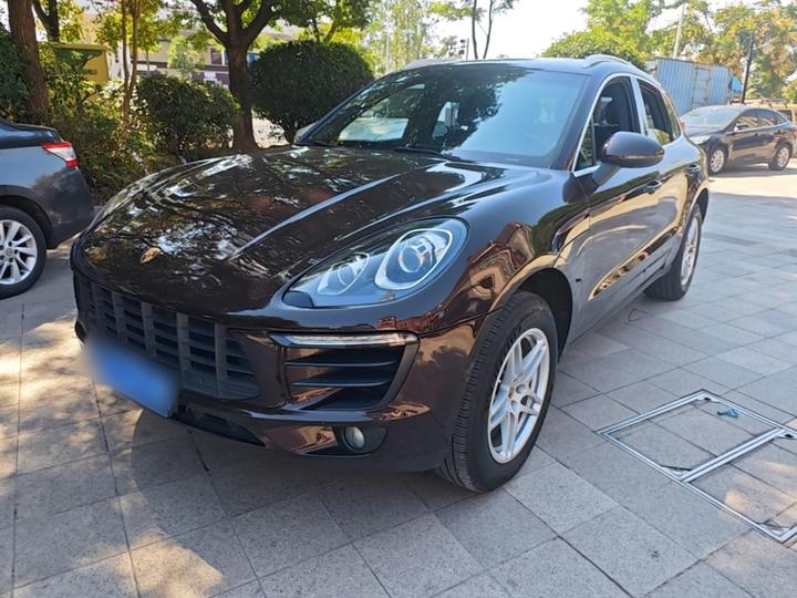 2016 Macan 2.0T