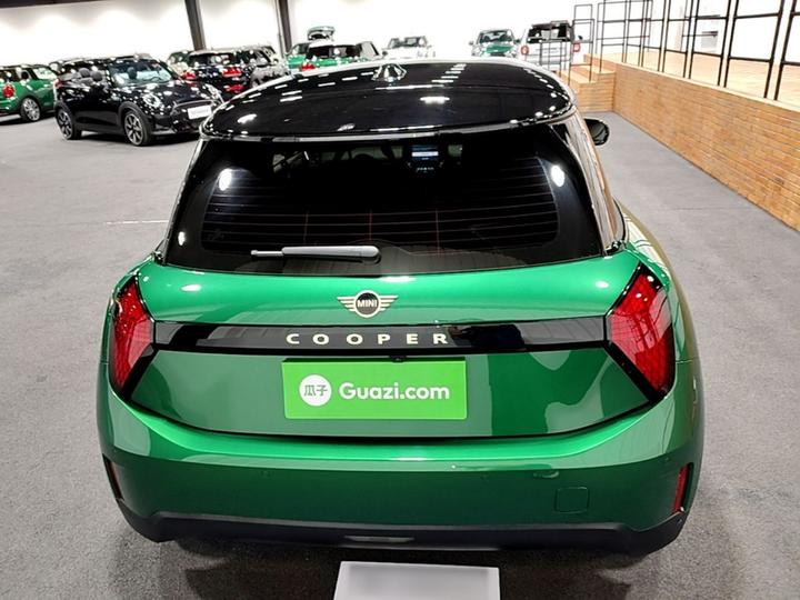 MINI COOPER 2024 456km COOPER E Classic photo 3