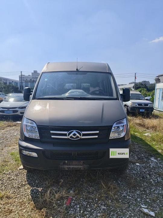 MAXUS V80 2019 2.5T Classic AMT Facelift Long Wheelbase 7-Seater photo 2