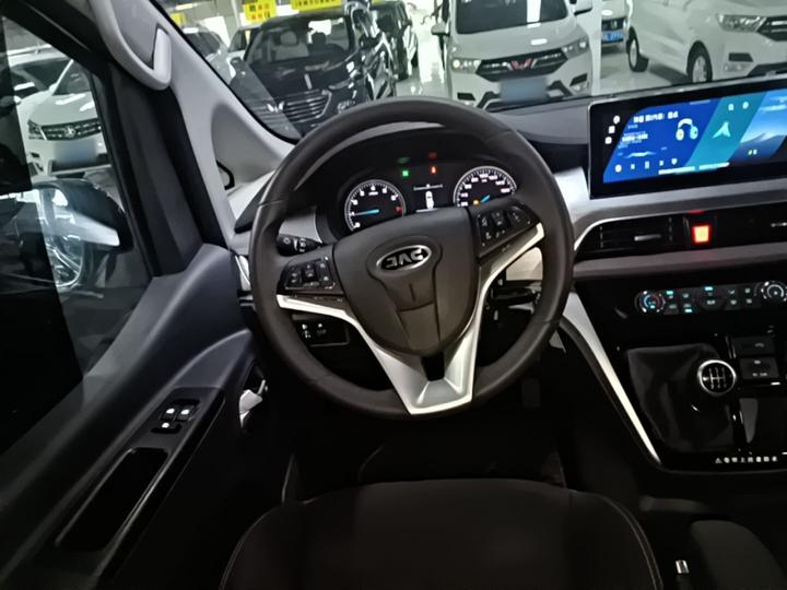 Refine M3 2023 PLUS 1.8L 7/8-Seater Connected photo 6