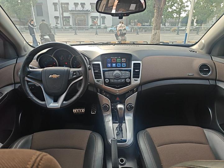 2015 Hatchback 1.6L AT Comfort photo 5