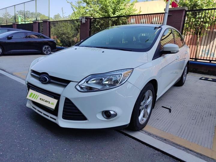 Focus 2012 Sedan 1.6L AT