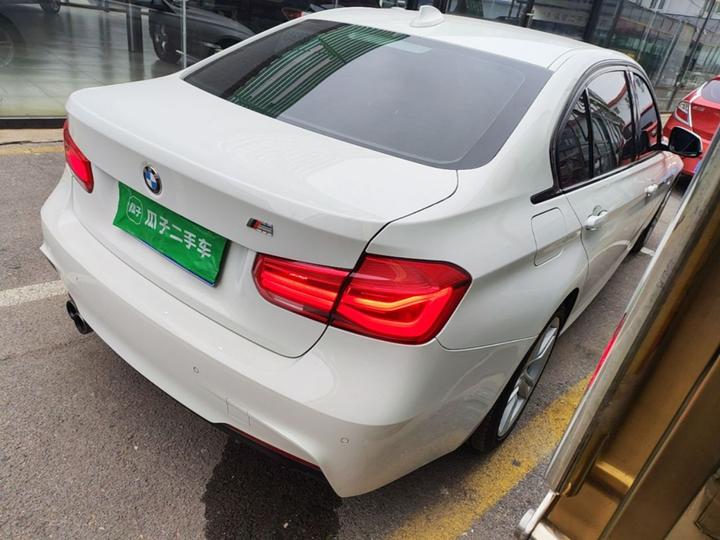 3 Series 2019 320Li M Sport Package photo 4