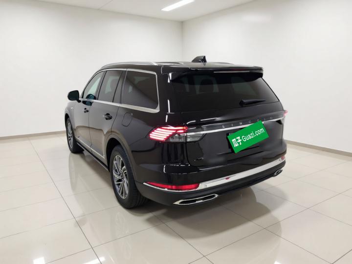 Aviator 2024 3.0T V6 AWD Elegant 6-Seater photo 4