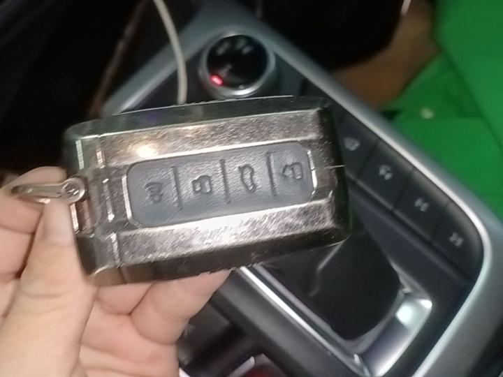 300 2023 2.0T 02 photo 8