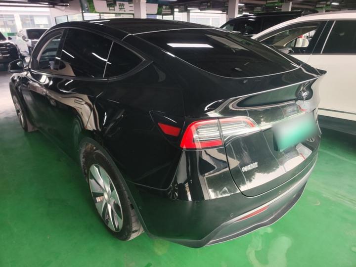 Model Y 2022 Facelift RWD photo 4