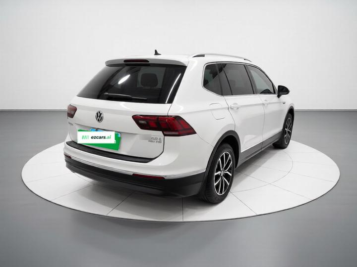 Tiguan L 2018 Facelift 330TSI AT RWD Luxury photo 6