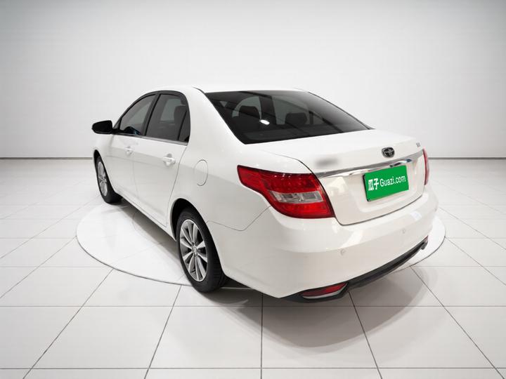 Vision 2017 1.5L AT photo 4