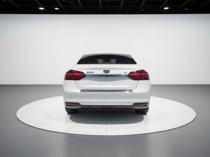 Emgrand 2018 1.5L CVT photo 3