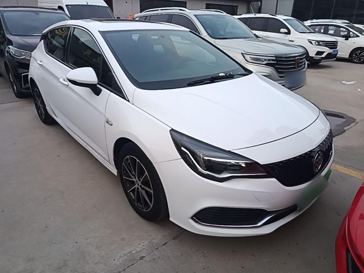 Verano 2016 Hatchback GS 20T DCT Sport photo 3