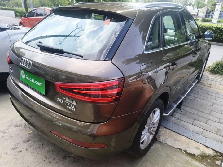 Q3 2013 35 TFSI quattro Tech photo 4