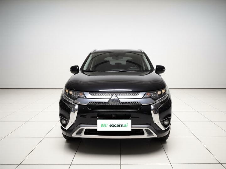 Outlander 2019 2.4L AWD Enjoy 5-Seater China VI photo 2