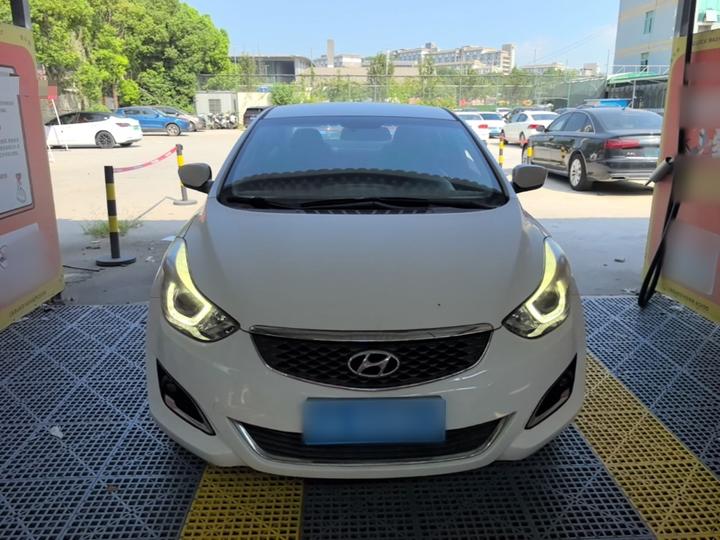 Elantra 2016 1.6L AT Smart photo 2