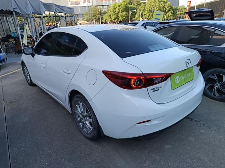 3 Axela 2017 Sedan 1.5L AT Luxury China V photo 4