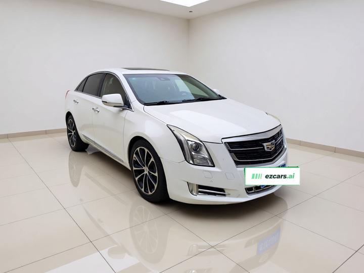 XTS 2013 28T Leading photo 3