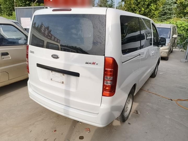 Refine M3 2019 1.8L 5-Seater photo 4