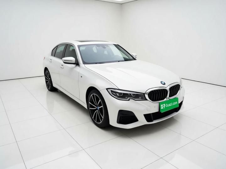 3 Series 2020 325i M Sport Package photo 3