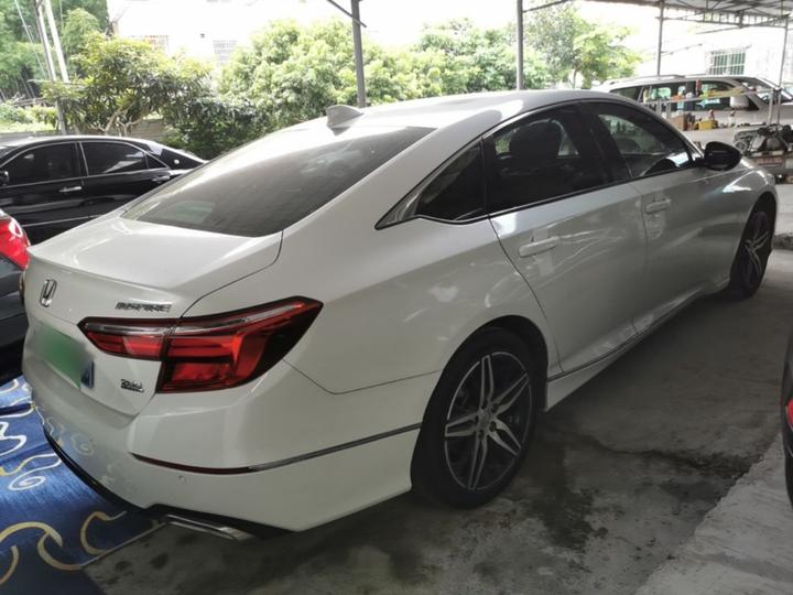 2022 260TURBO photo 4
