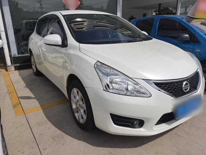 Tiida 2011 1.6L CVT Comfort photo 3