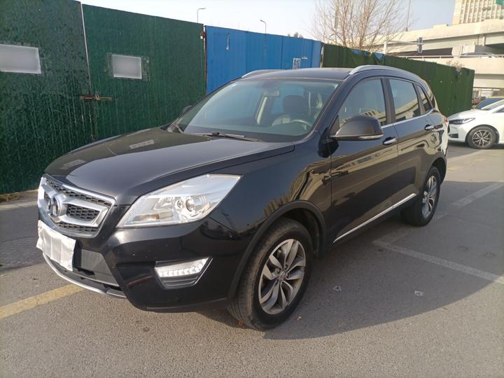 BAIC X65 2015 2.0T AT Elite
