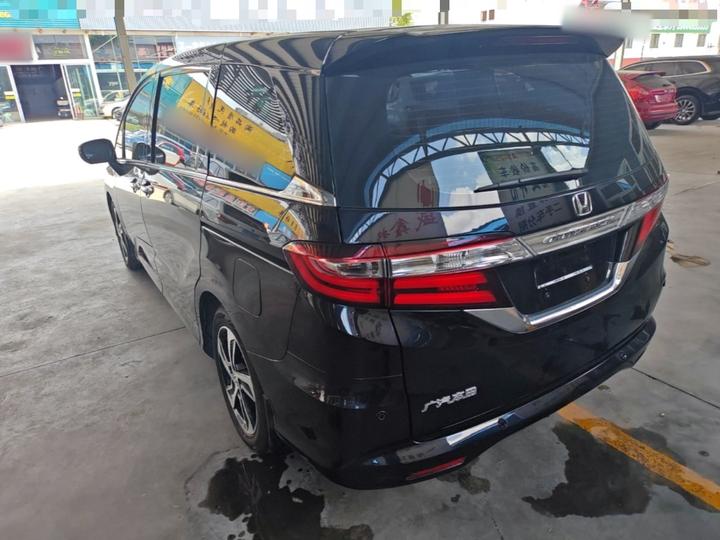 Odyssey 2015 Facelift 2.4L Luxury photo 4