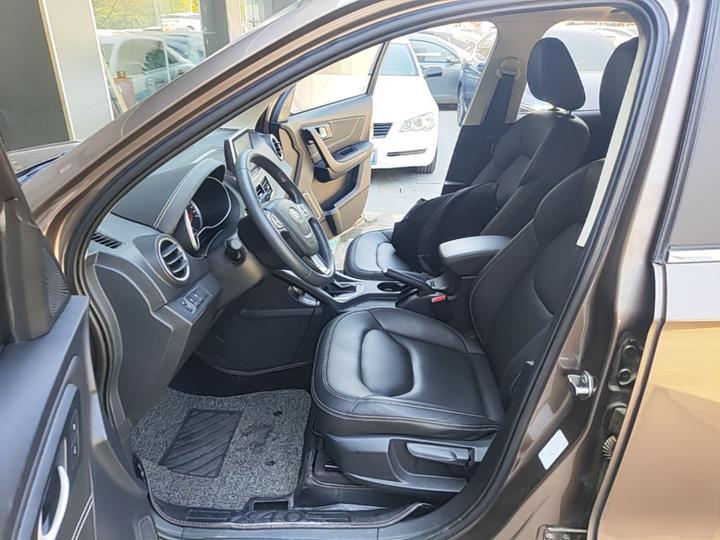 Bestune X40 2017 1.6L AT Exclusive photo 6