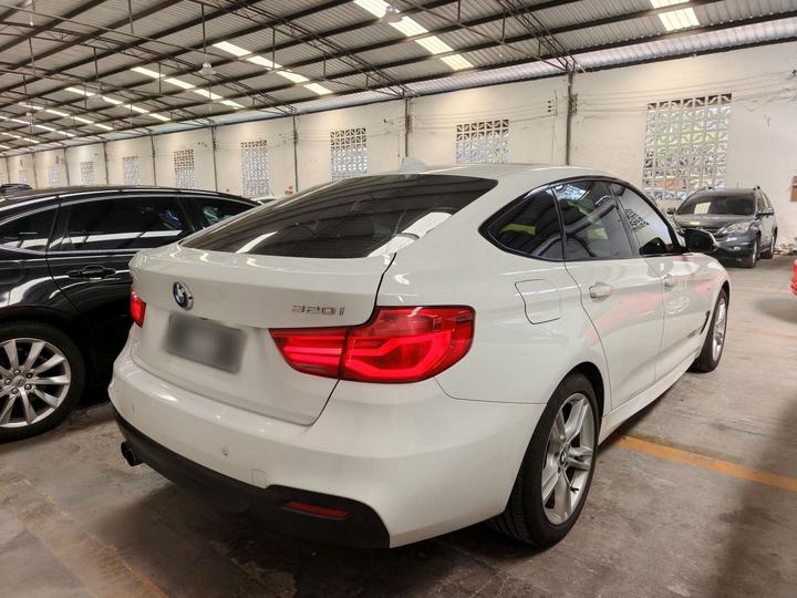 3 SeriesGT 2019 320i M Sport photo 6