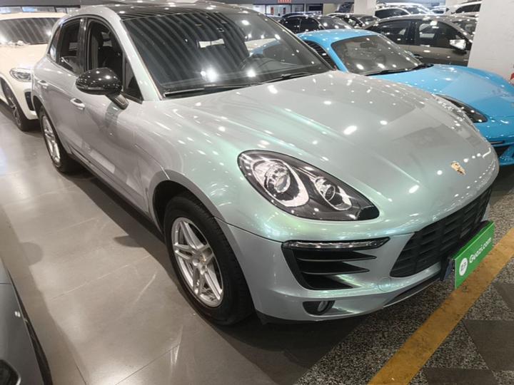 2017 Macan 2.0T photo 3