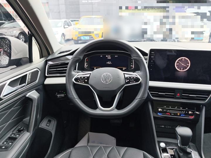Tiguan L 2022 330TSI AT RWD Smart photo 6