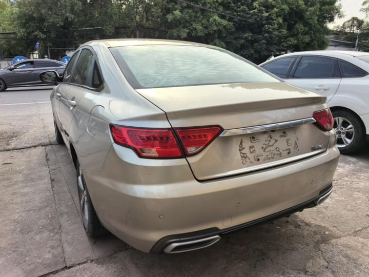 Emgrand GL 2018 1.4T DCT Elite Connected photo 4