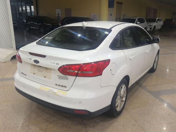 Focus 2017 Sedan 1.6L AT Fashion photo 5