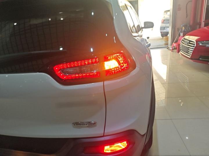 Cherokee 2016 2.4L Smart photo 7