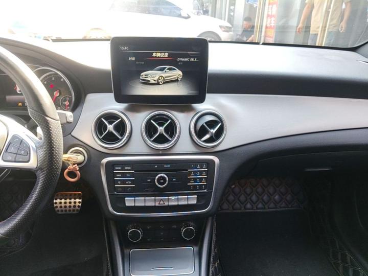 CLA 2017 CLA 220 4MATIC photo 8