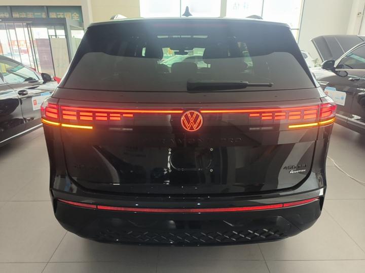 2025 Teramont Pro 450TSI AWD photo 3