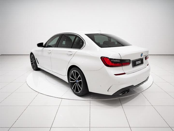 3 Series 2020 320Li M Sport Package photo 4