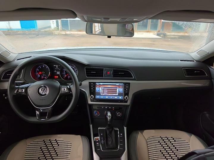 Lamando 2015 230TSI DSG photo 5