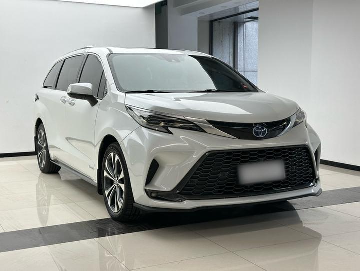 Granvia 2023 2.5L Hybrid Premium PLUS photo 3