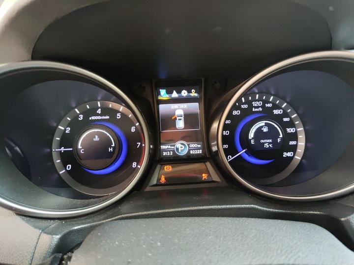 CS75 2017 1.8T AT AWD Elite photo 4