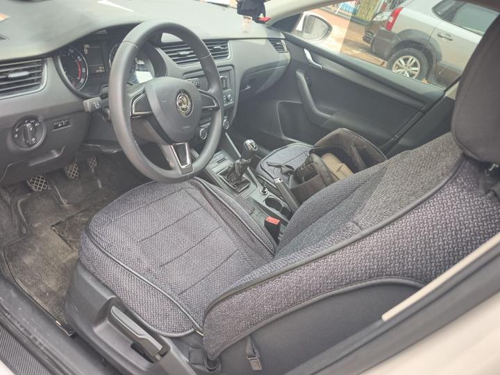 Octavia 2019 1.5L MT Standard China V photo 7